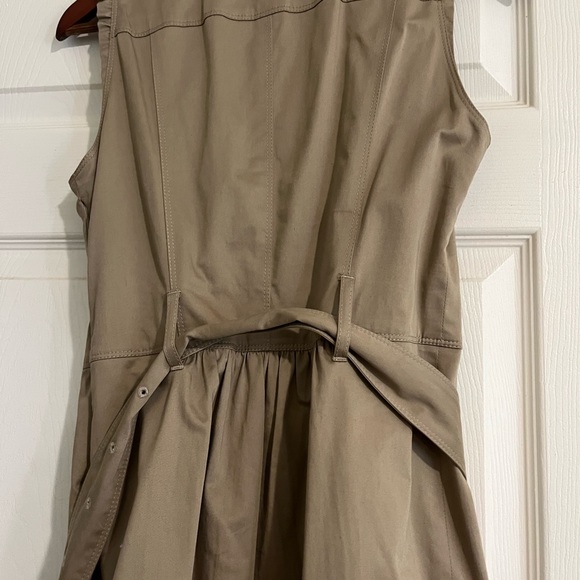 Burberry Dress,  size 6 - Picture 8 of 14